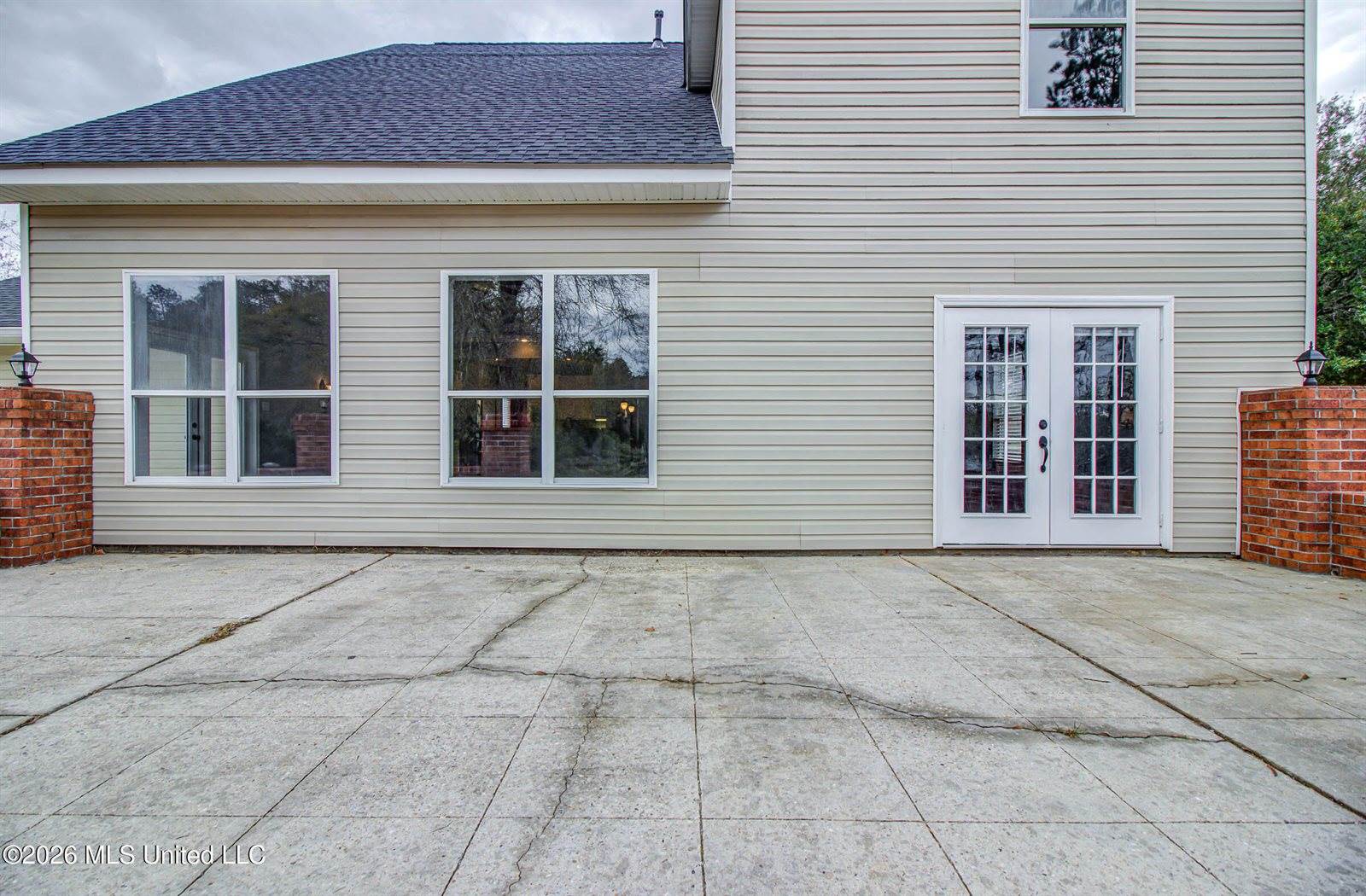 11912 Summerhaven Circle, Gulfport, MS 39503