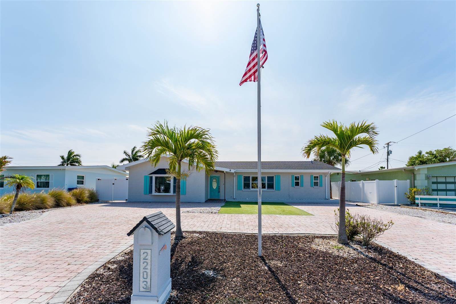 2203 West Vina Del Mar Boulevard, Saint Pete Beach, FL 33706