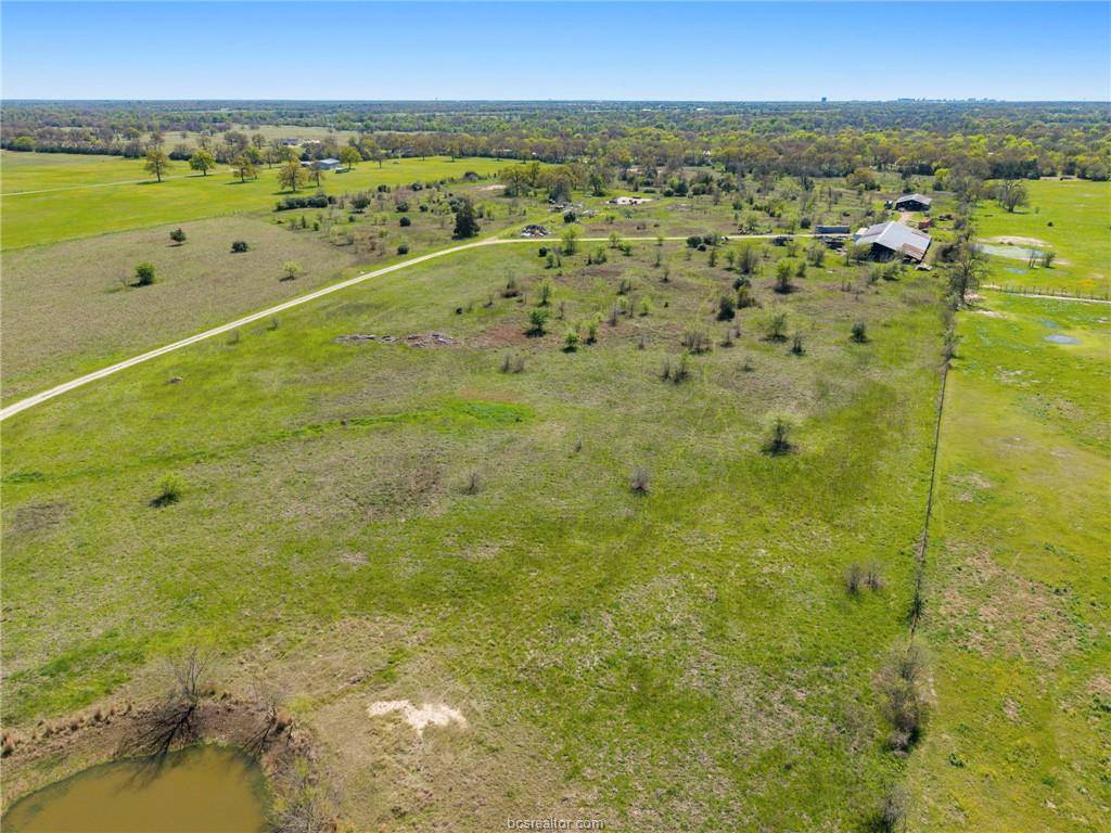 8560 Grassbur Road, Bryan, TX 77808