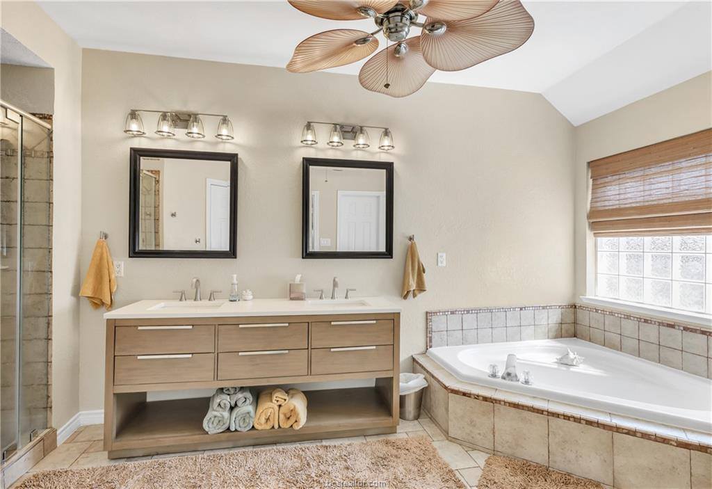 4602 Caddie Court, College Station, TX 77845