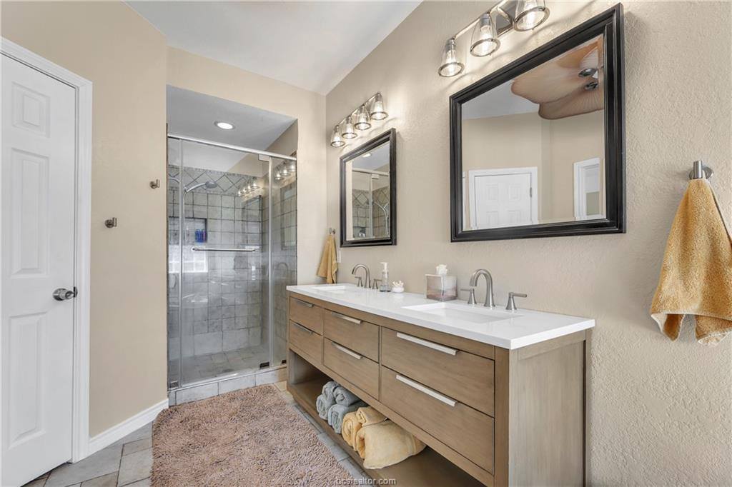 4602 Caddie Court, College Station, TX 77845