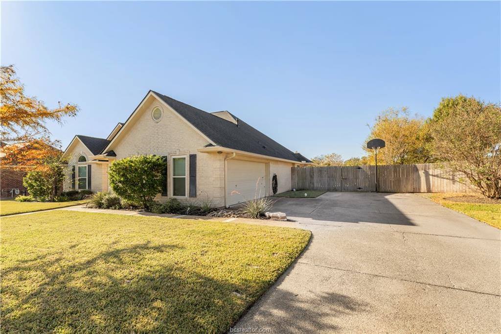 4602 Caddie Court, College Station, TX 77845
