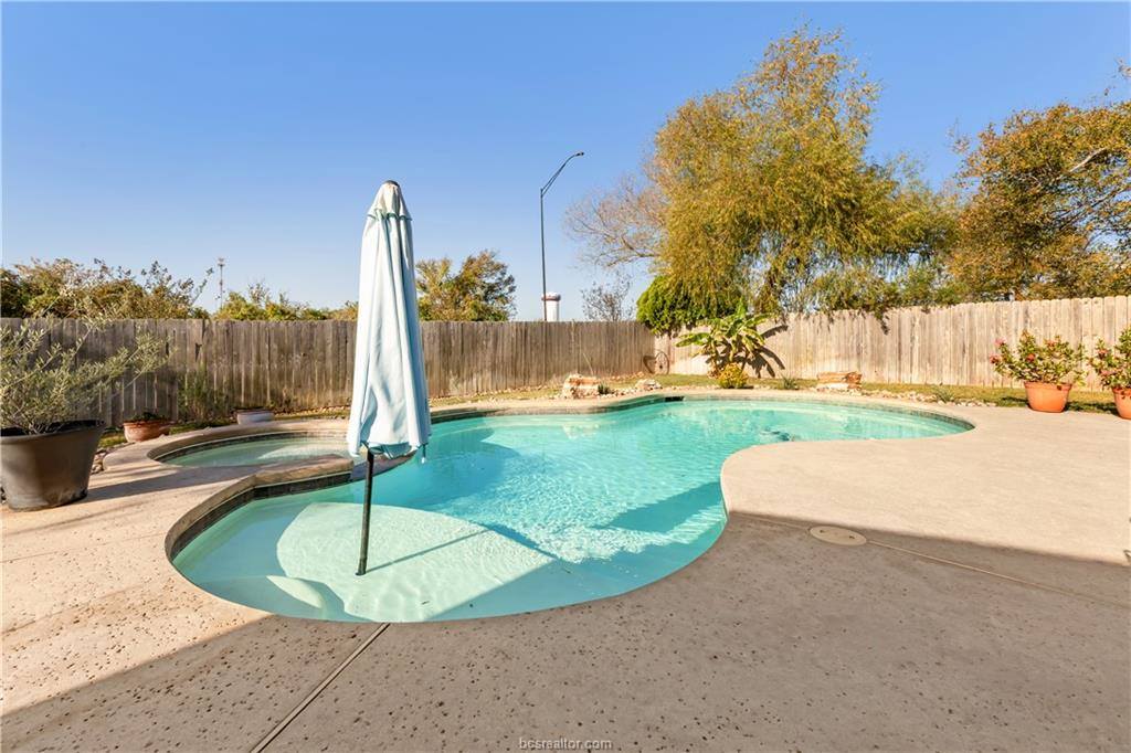 4602 Caddie Court, College Station, TX 77845