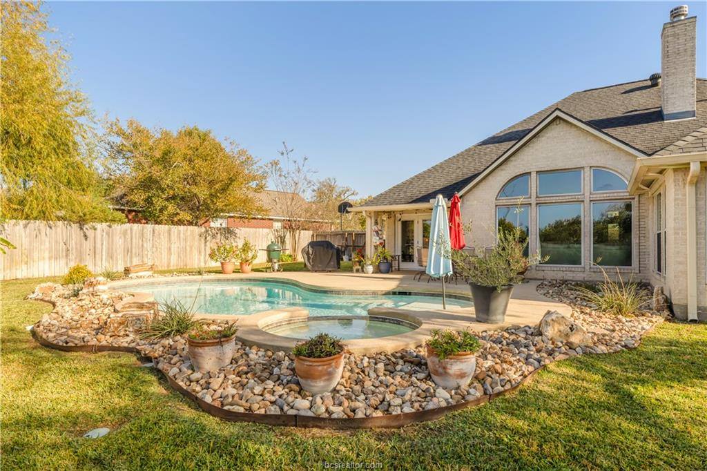 4602 Caddie Court, College Station, TX 77845