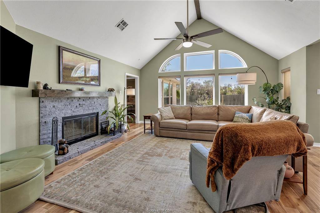 4602 Caddie Court, College Station, TX 77845