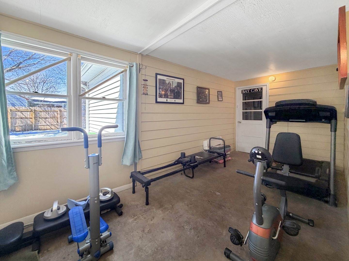 1427 Mark Drive, Freeport, IL 61032