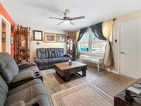 1427 Mark Drive, Freeport, IL 61032