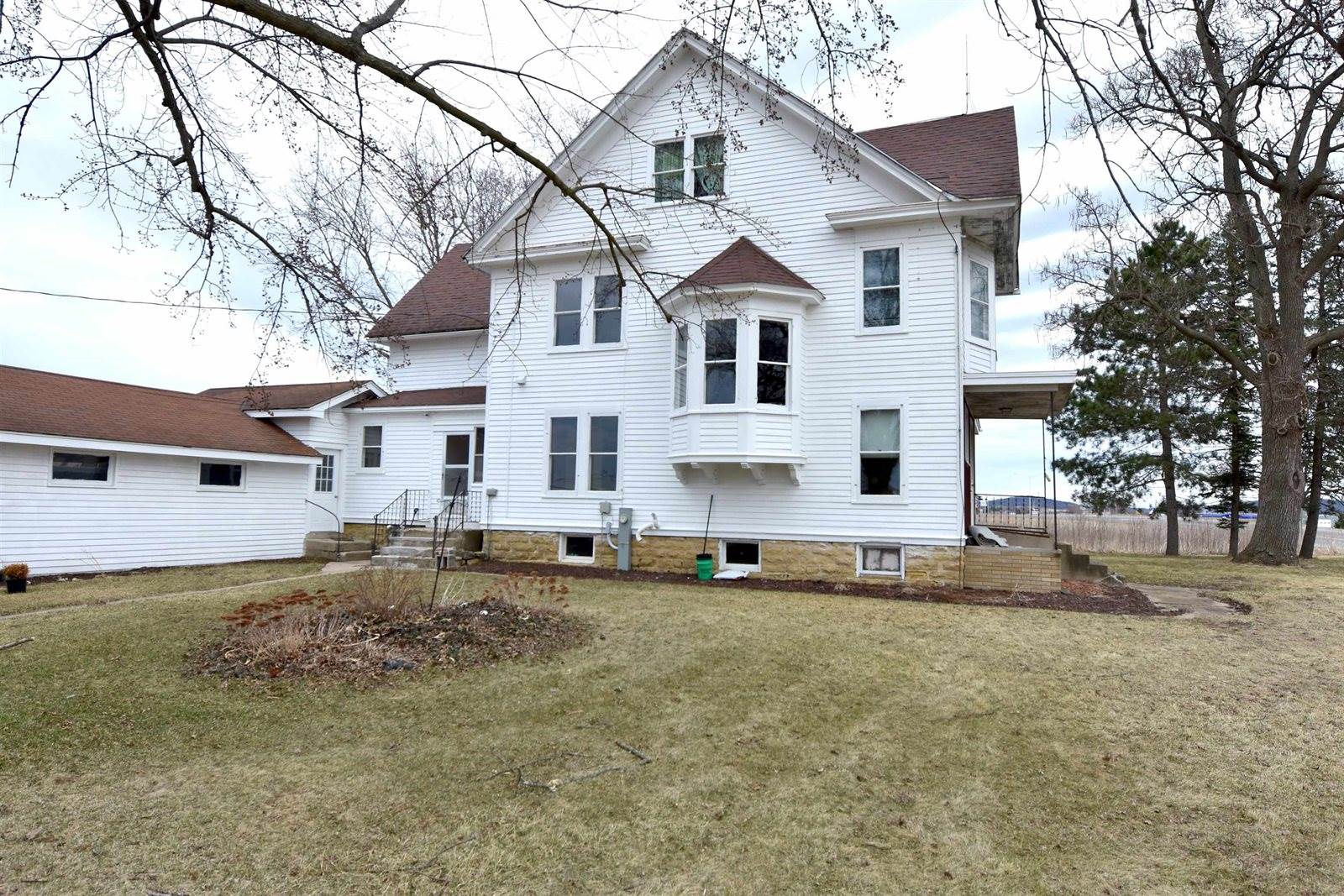E11312 Highway 60, Prairie Du Sac, WI 53583