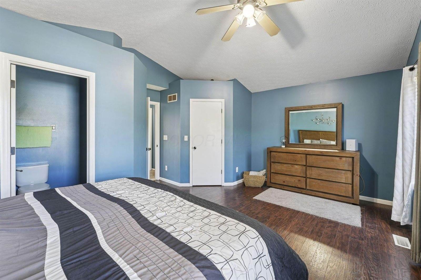 6109 Woodsboro Drive, Columbus, OH 43228