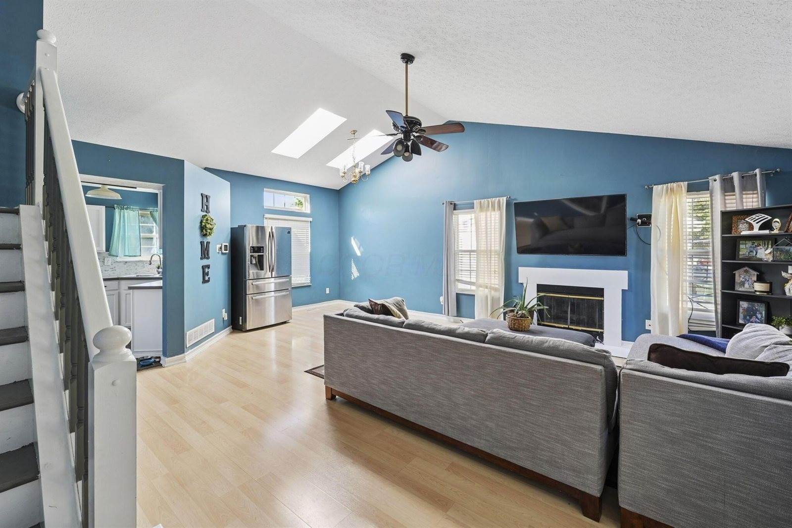 6109 Woodsboro Drive, Columbus, OH 43228