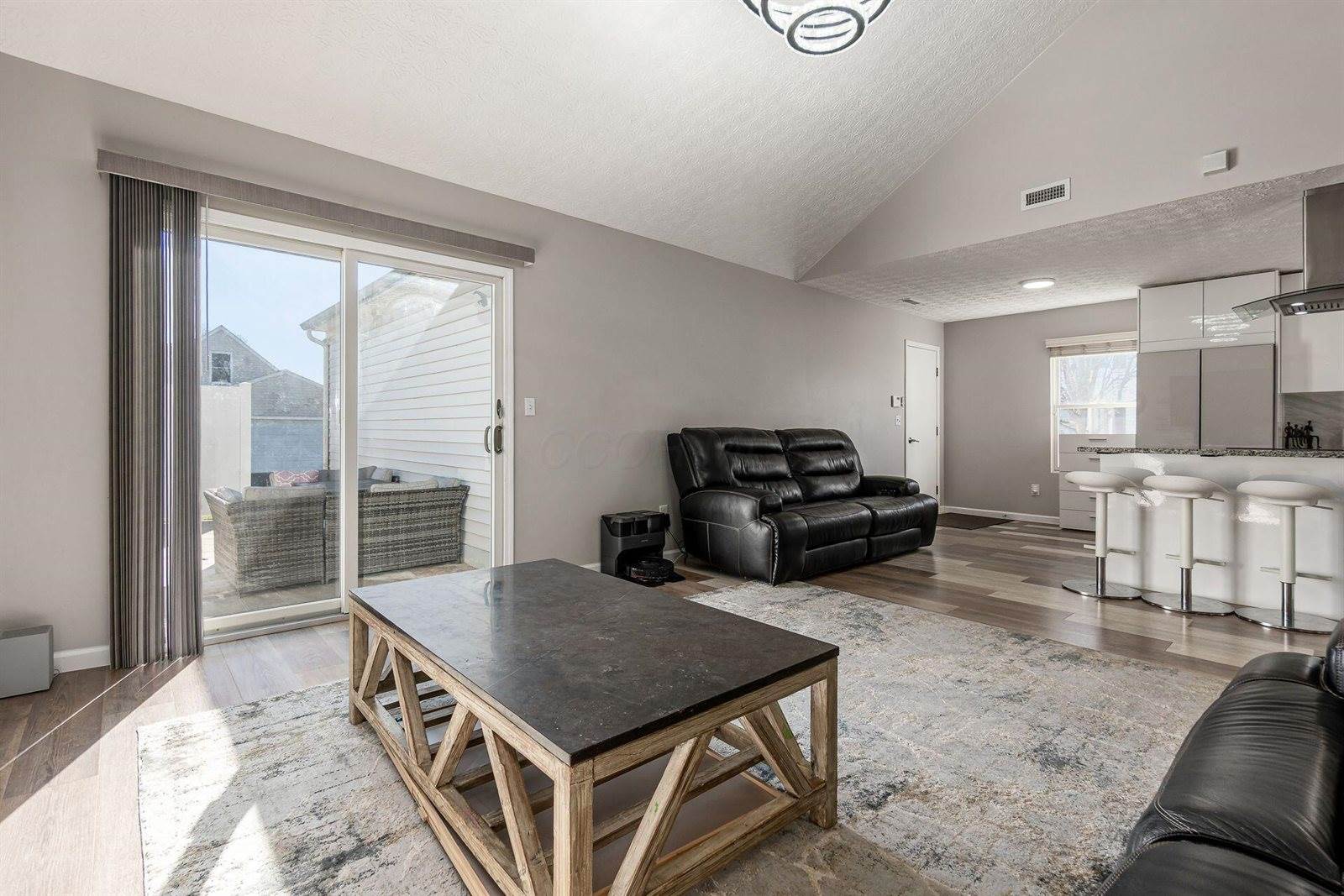 8252 Carano Way, Columbus, OH 43240