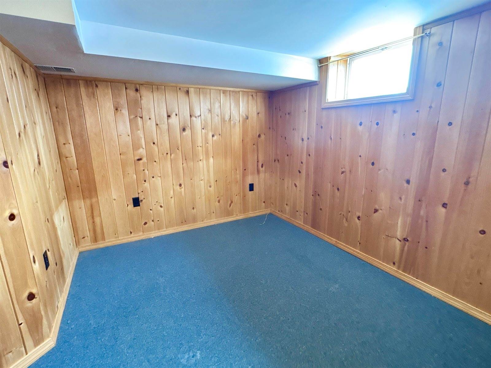 99 Canterbury Street, Presque Isle, ME 04769