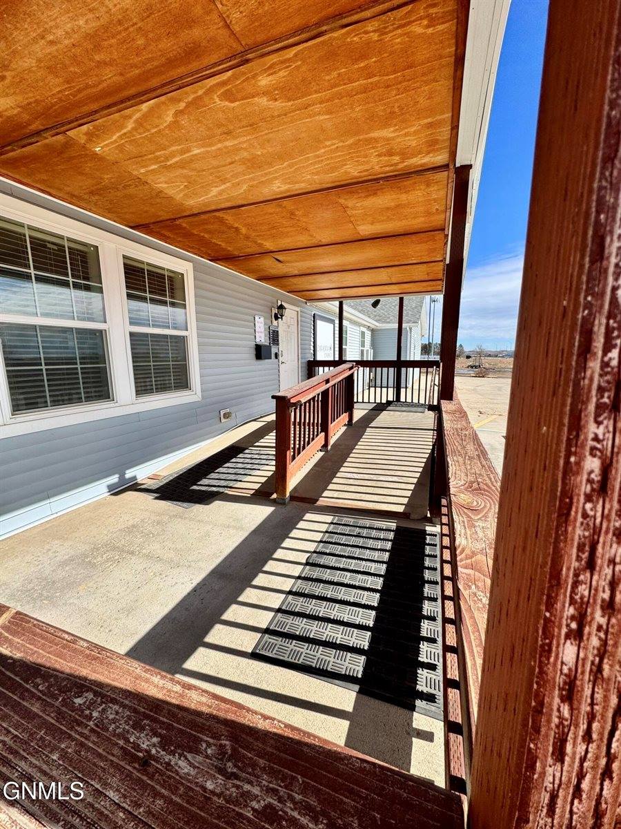 820 42nd Street West, Williston, ND 58801