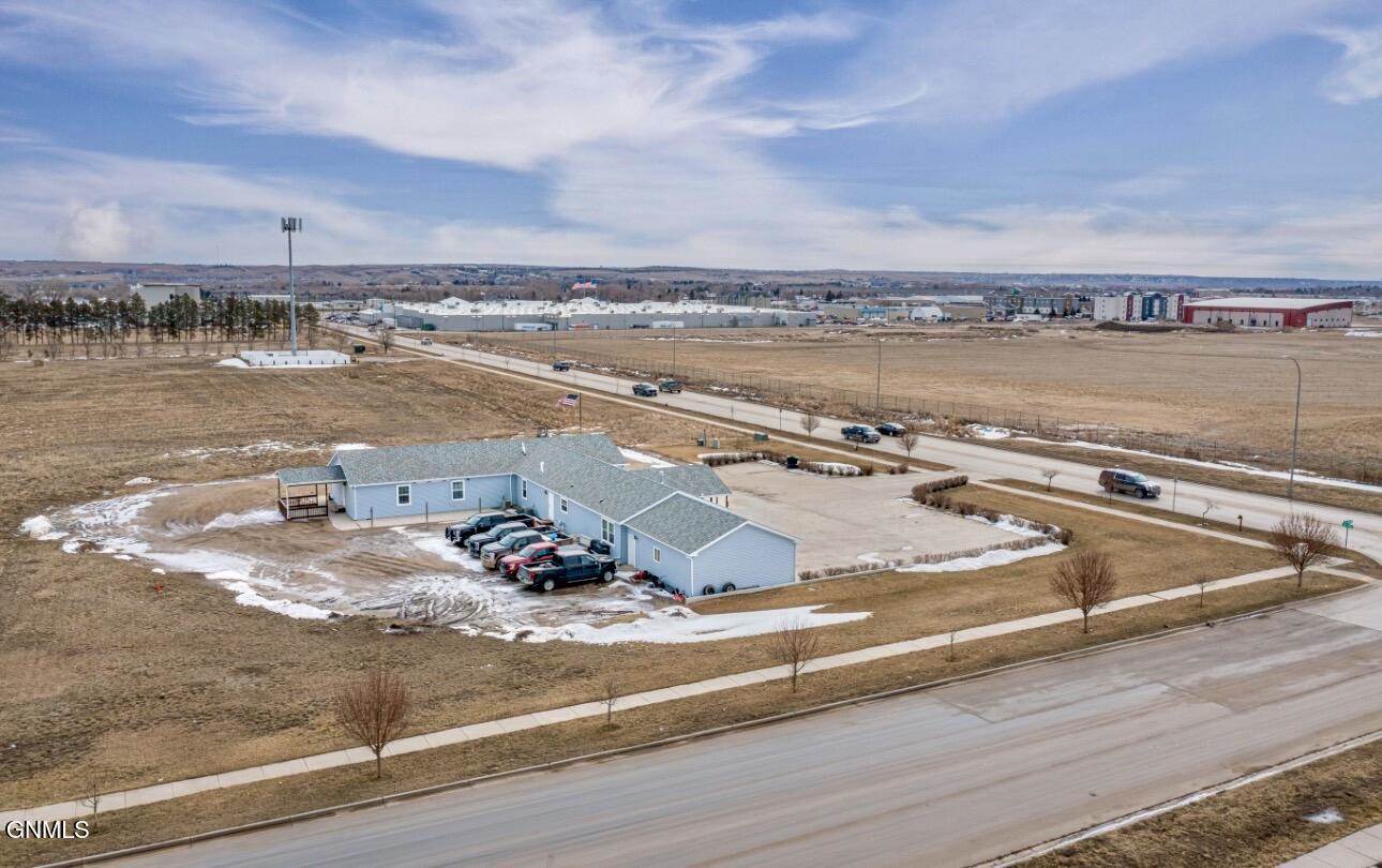 820 42nd Street West, Williston, ND 58801