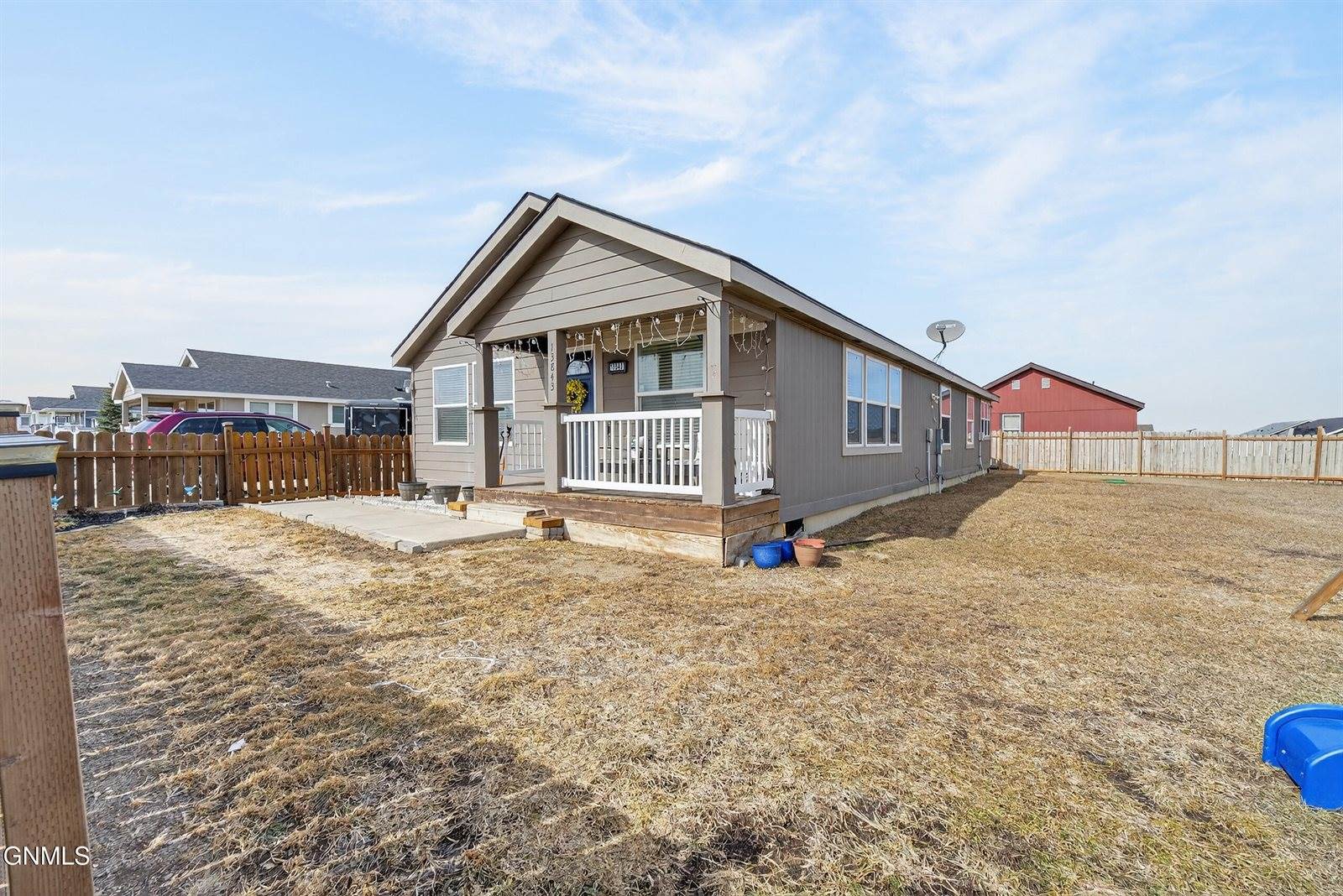13843 Cottonwood Street, Williston, ND 58801