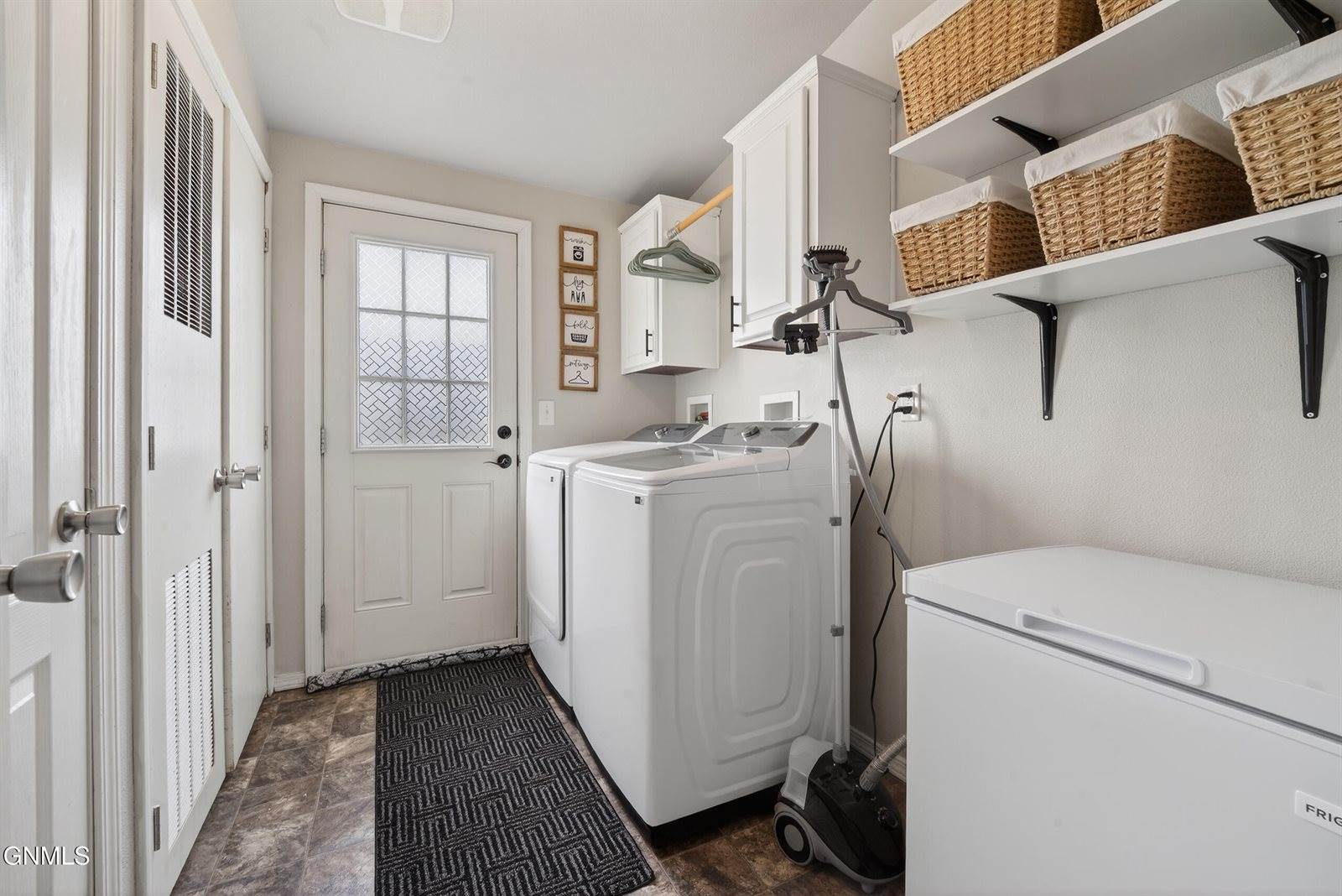 13843 Cottonwood Street, Williston, ND 58801