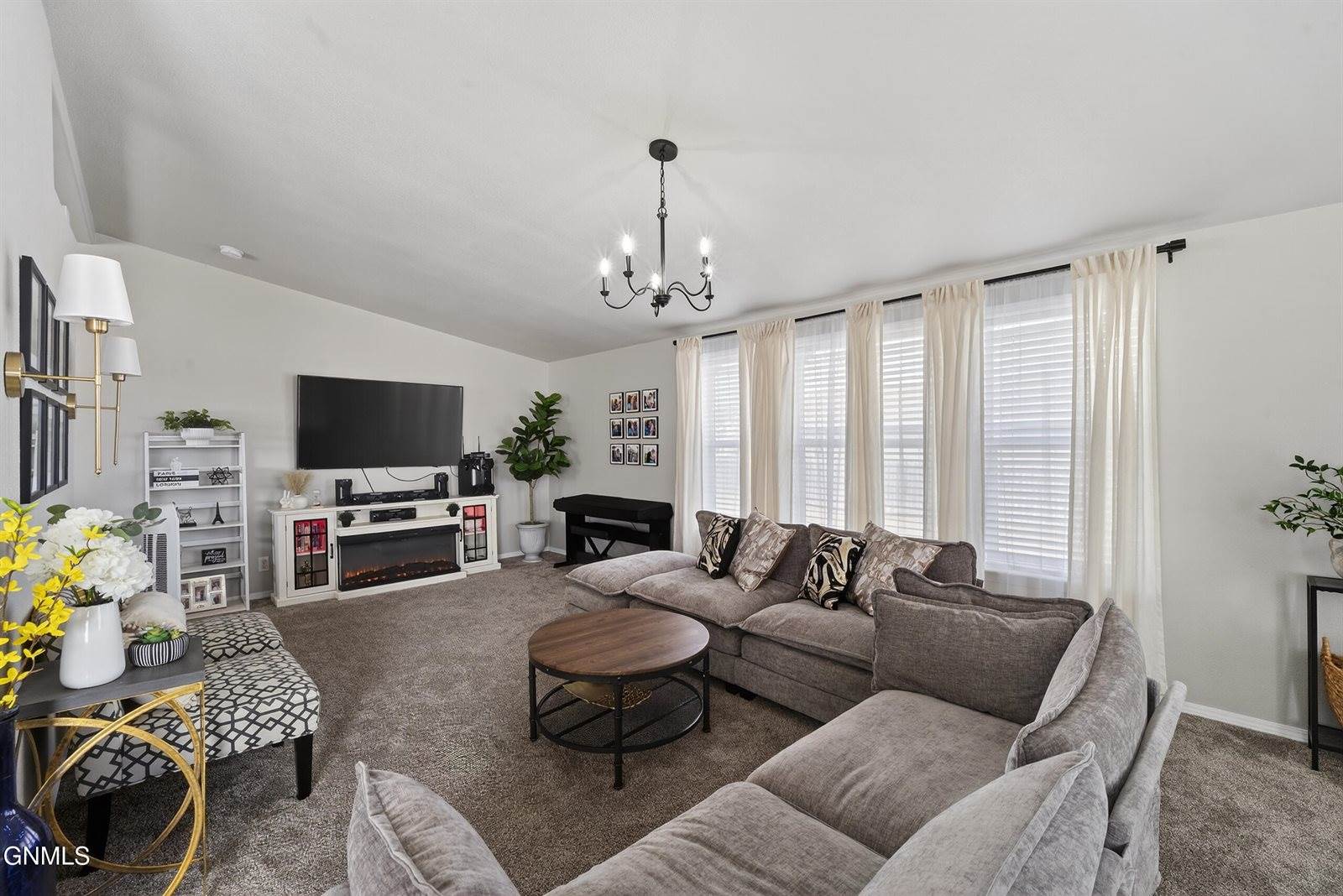 13843 Cottonwood Street, Williston, ND 58801