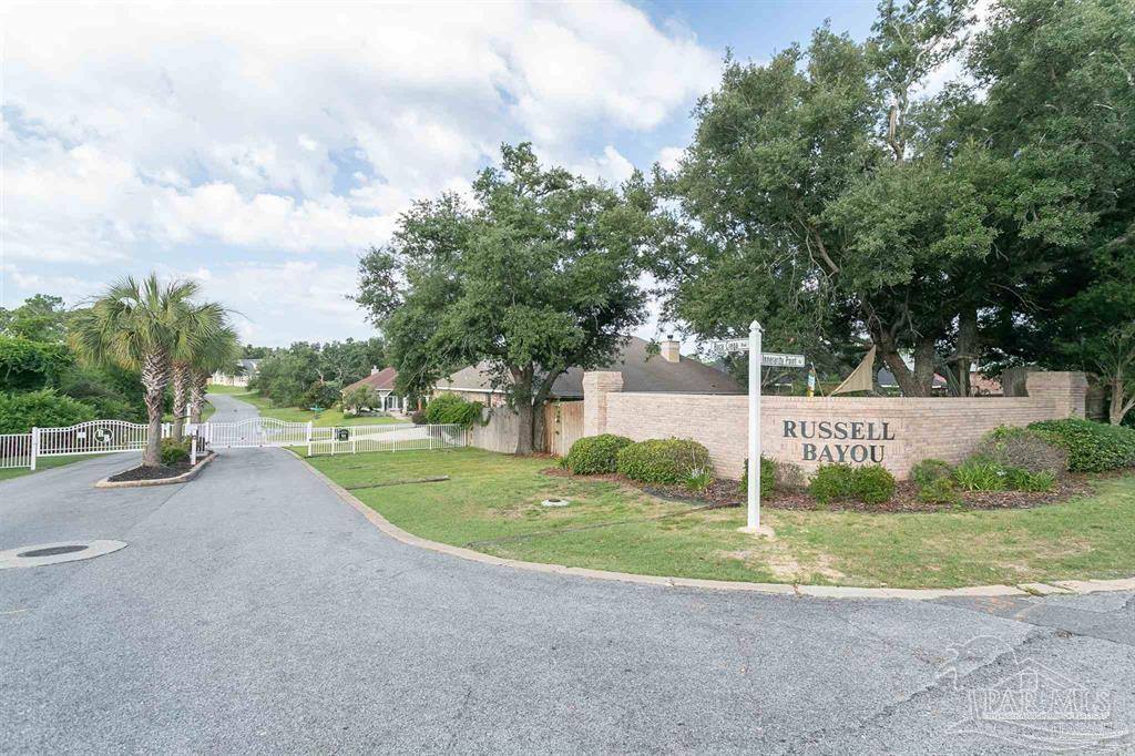 5768 Boca Ciega Blvd, Pensacola, FL 32507