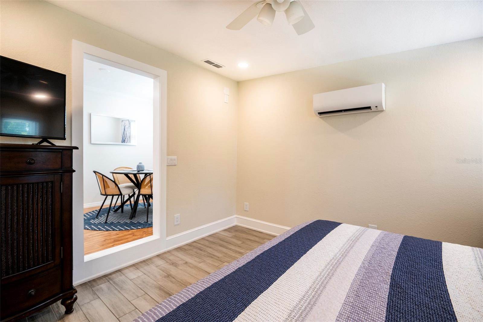 569 Bamboo Drive South, Saint Petersburg, FL 33707