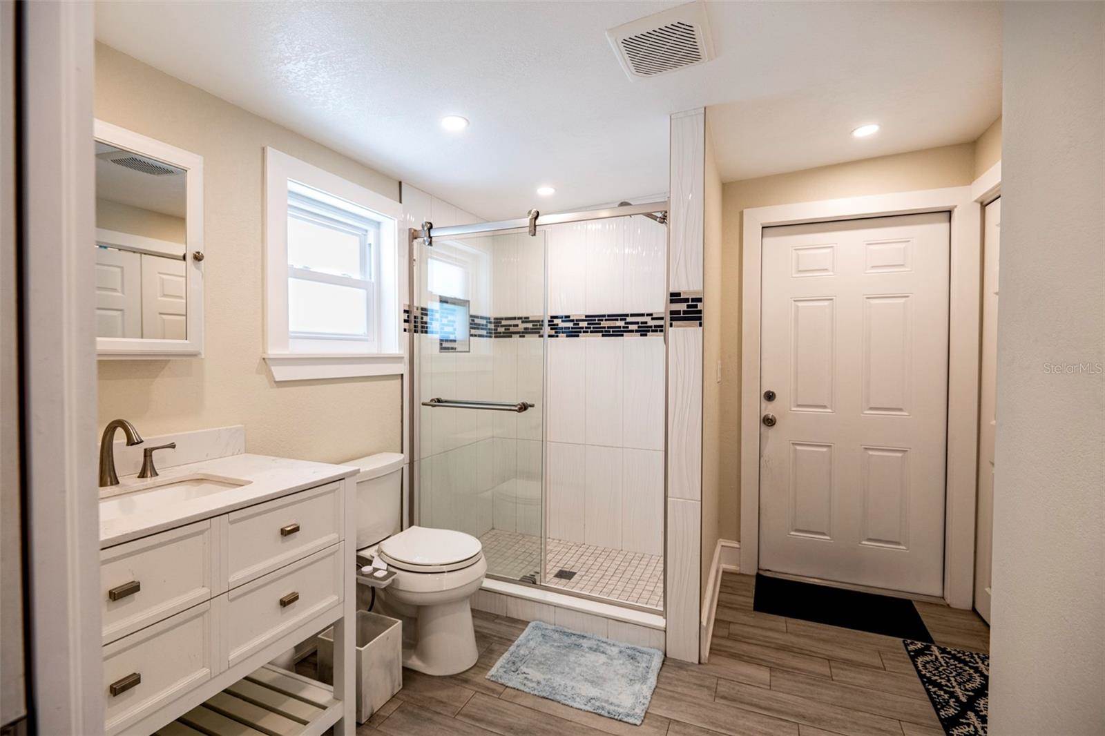 569 Bamboo Drive South, Saint Petersburg, FL 33707