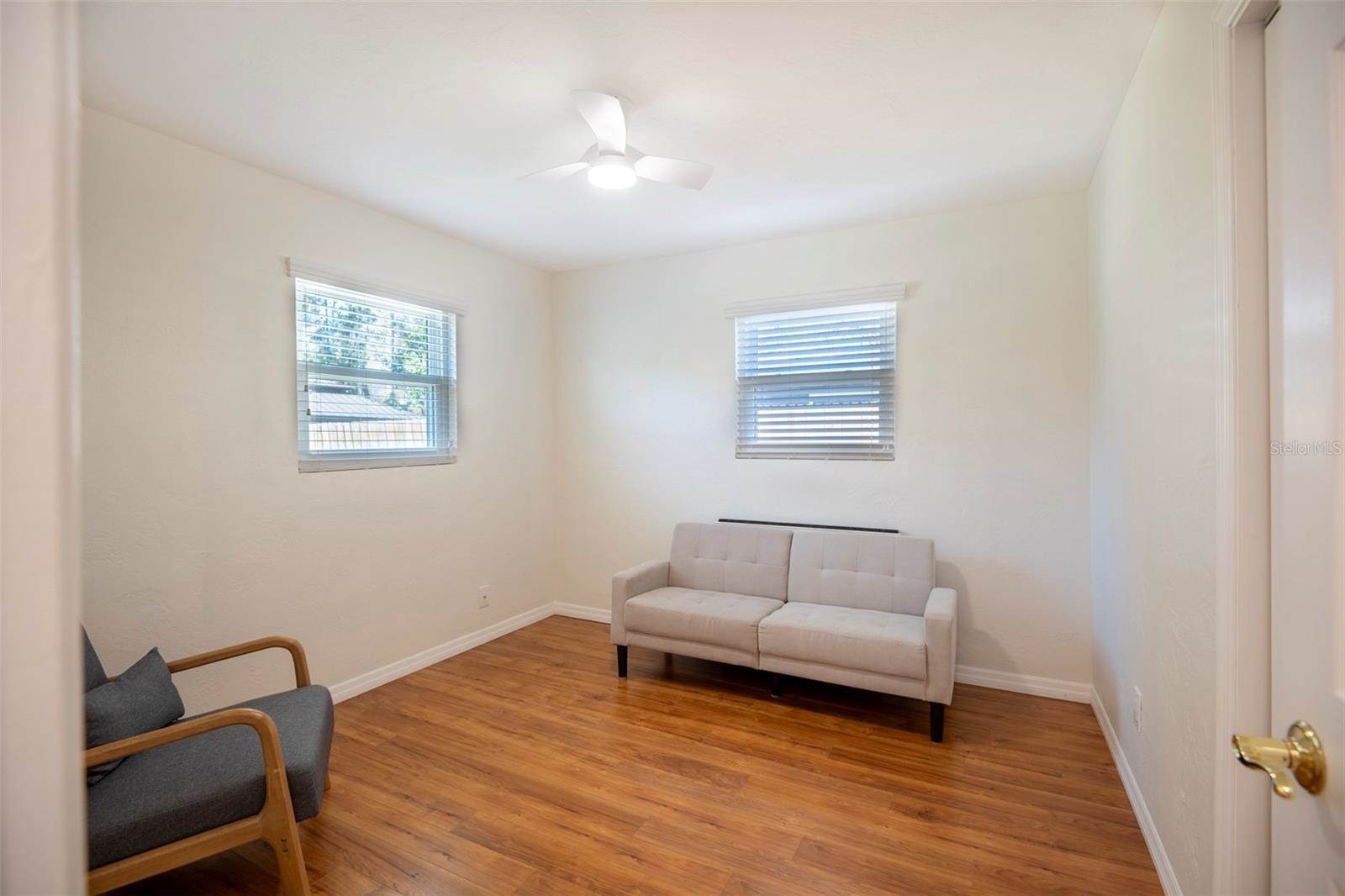 569 Bamboo Drive South, Saint Petersburg, FL 33707