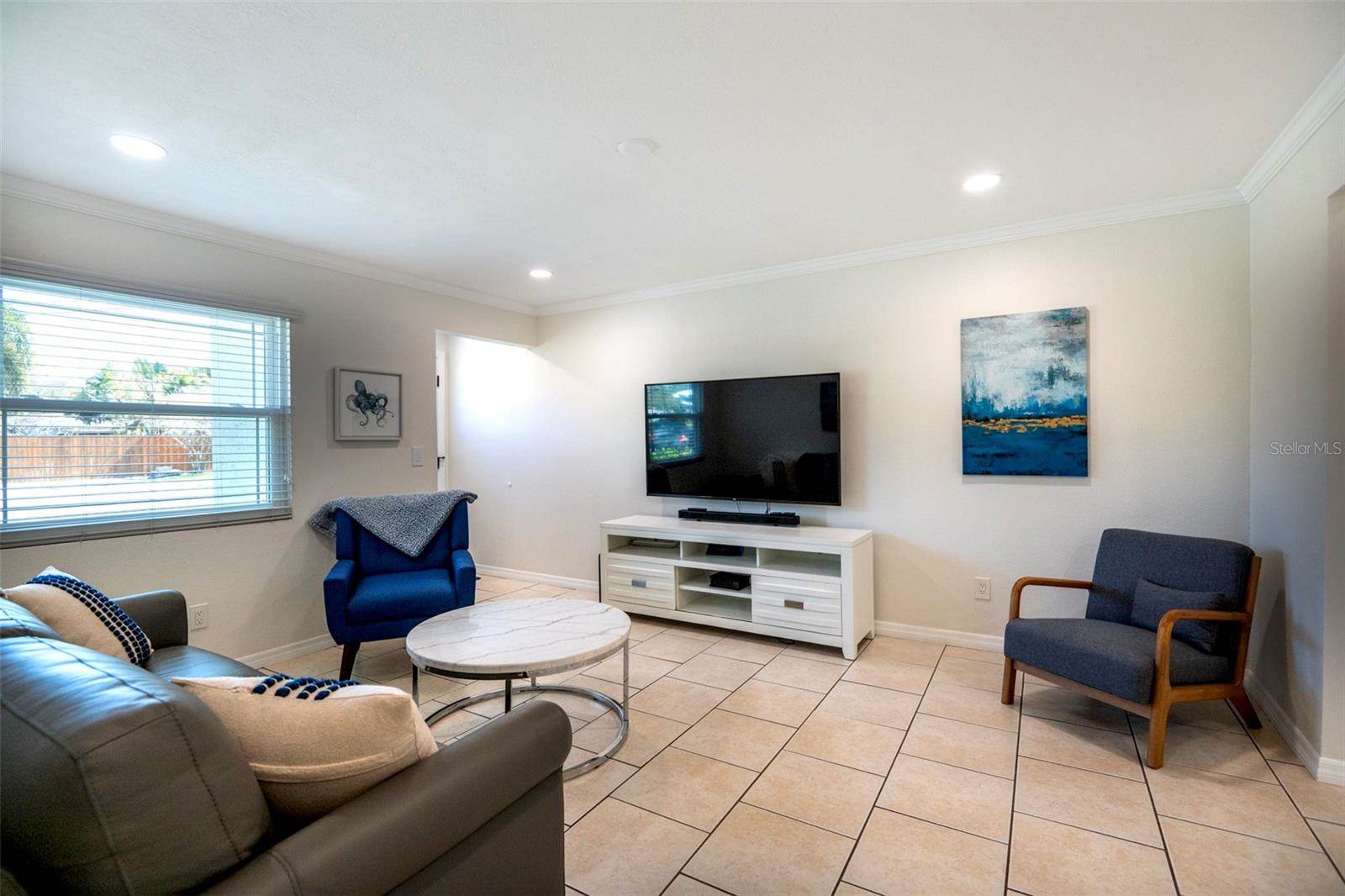 569 Bamboo Drive South, Saint Petersburg, FL 33707