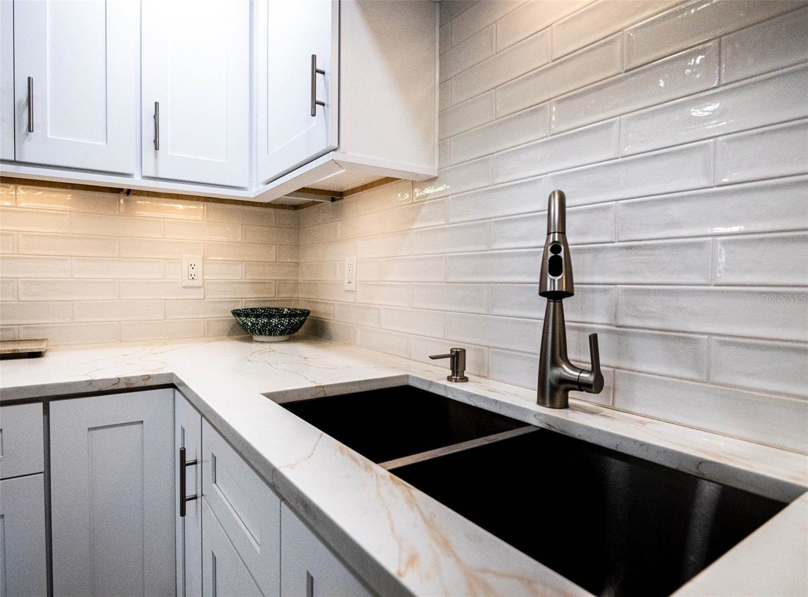 569 Bamboo Drive South, Saint Petersburg, FL 33707