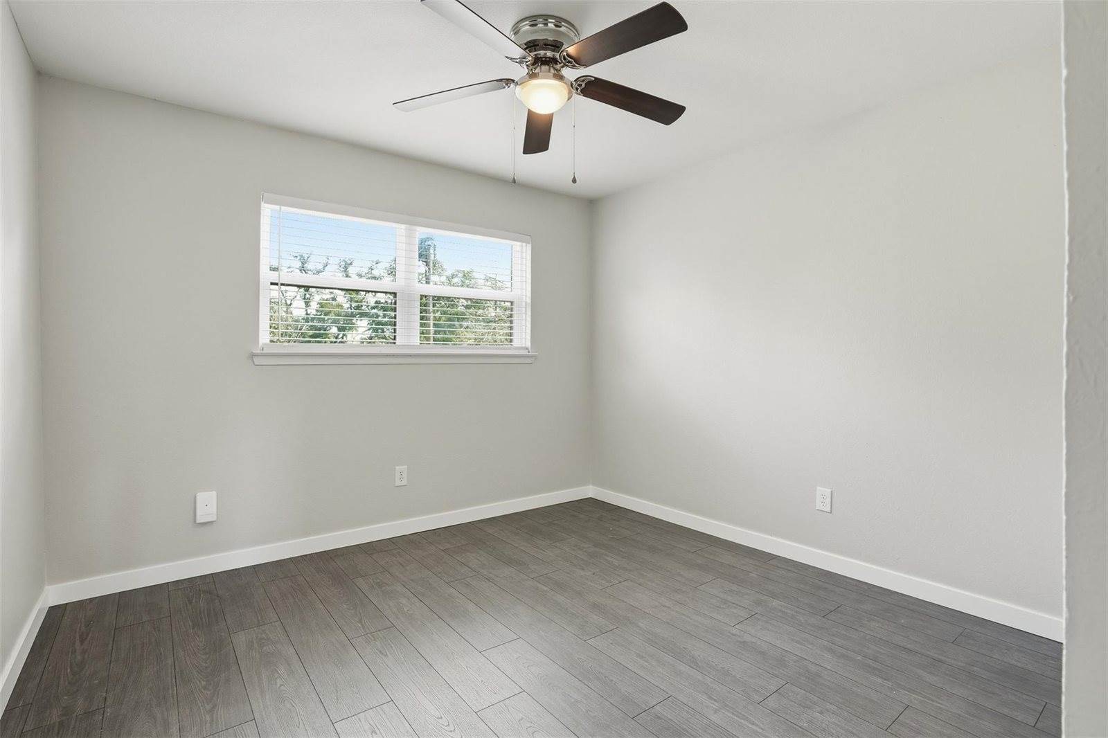 201 South Kansas Avenue, League City, TX 77573