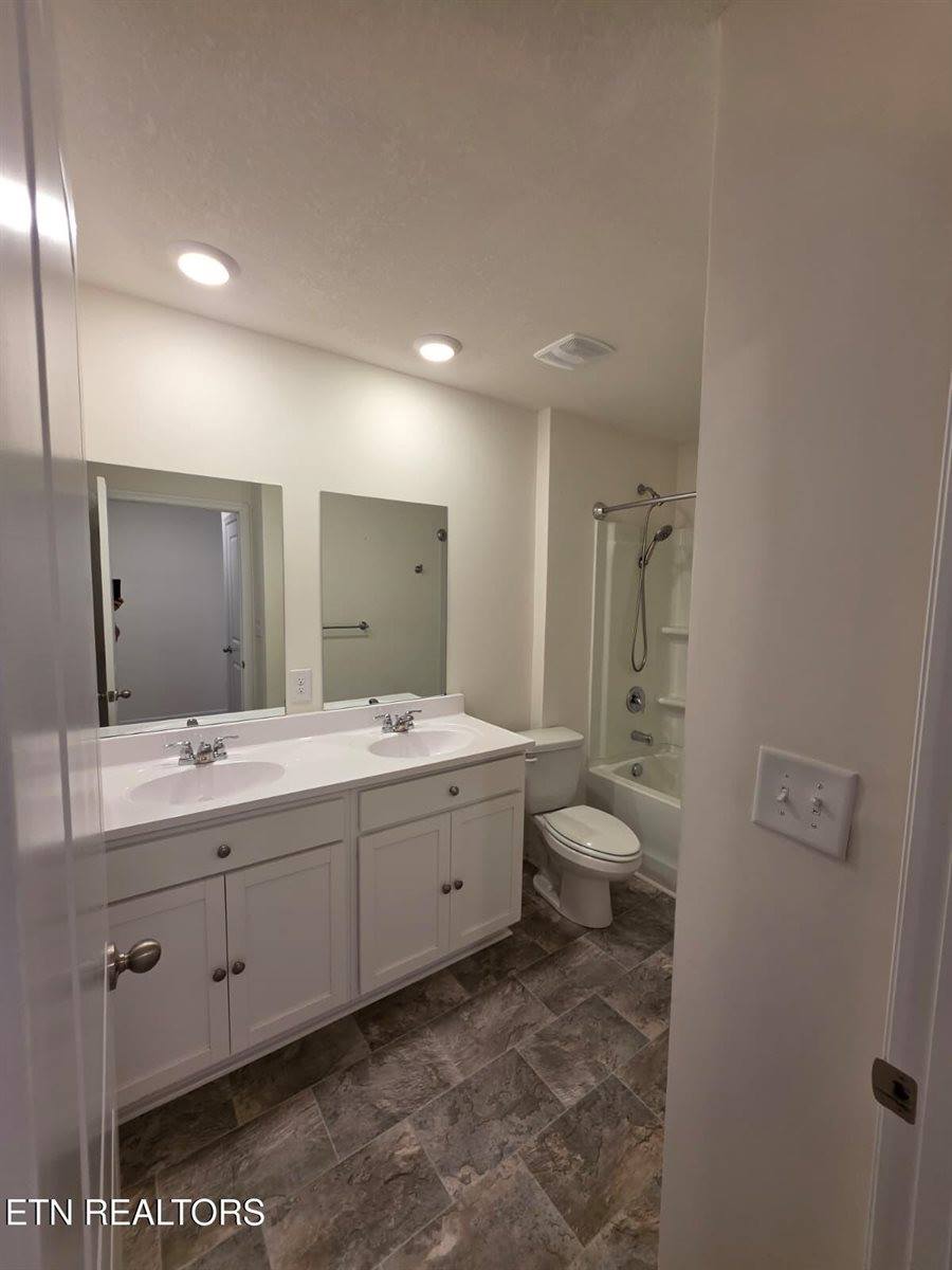 1428 Ridge Estates Drive, Athens, TN 37303