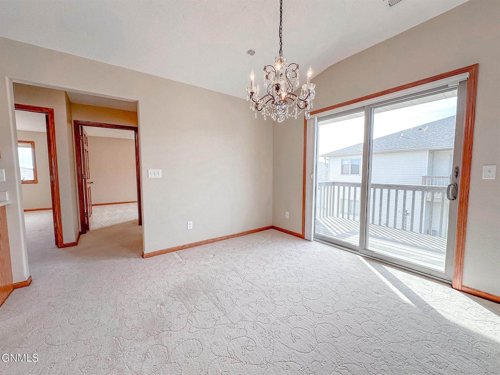 1501 35th Street, Bismarck, ND 58501
