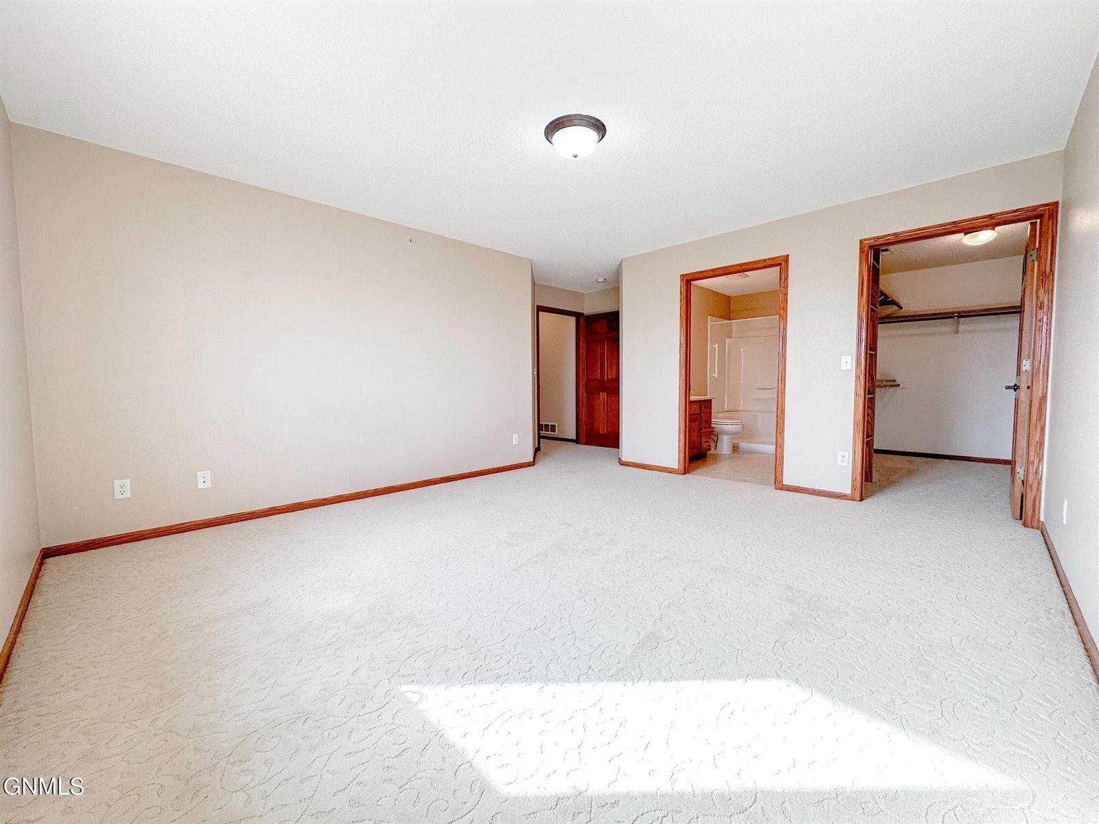 1501 35th Street, Bismarck, ND 58501
