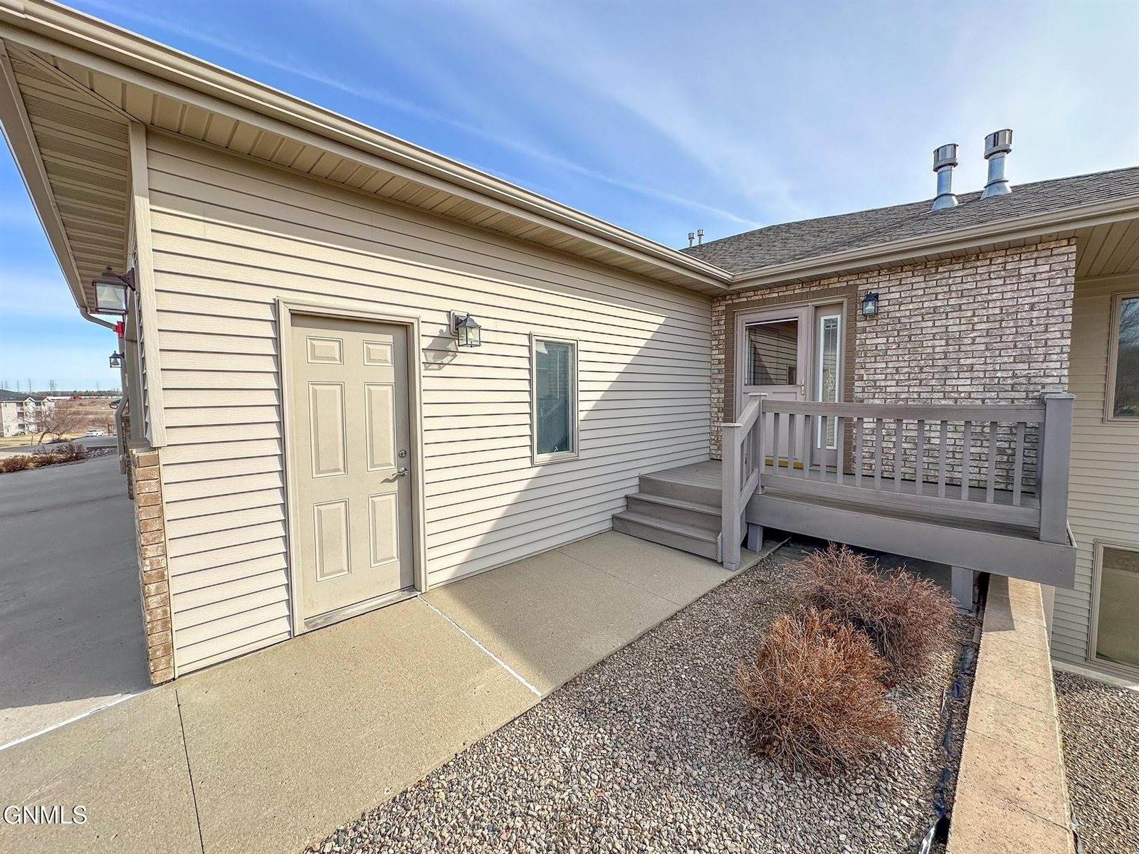 1501 35th Street, Bismarck, ND 58501