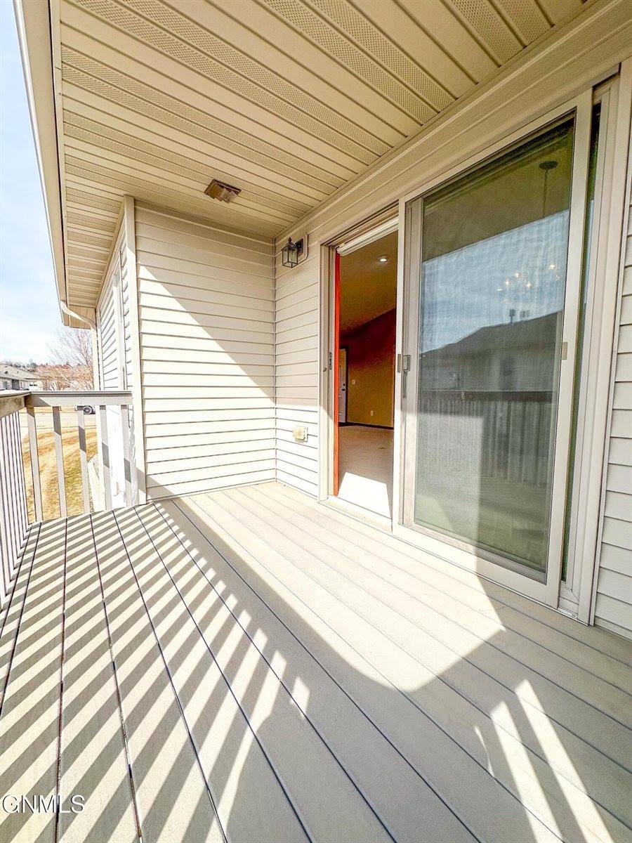 1501 35th Street, Bismarck, ND 58501