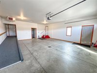 1501 35th Street, Bismarck, ND 58501