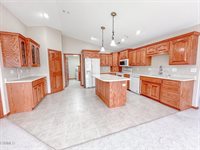 1501 35th Street, Bismarck, ND 58501