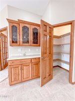 1501 35th Street, Bismarck, ND 58501
