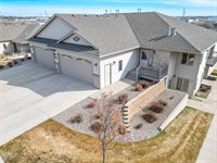 1501 35th Street, Bismarck, ND 58501