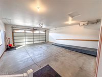 1501 35th Street, Bismarck, ND 58501