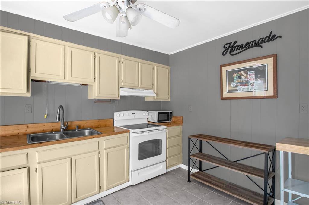 605 South Main Street, Kernersville, NC 27284