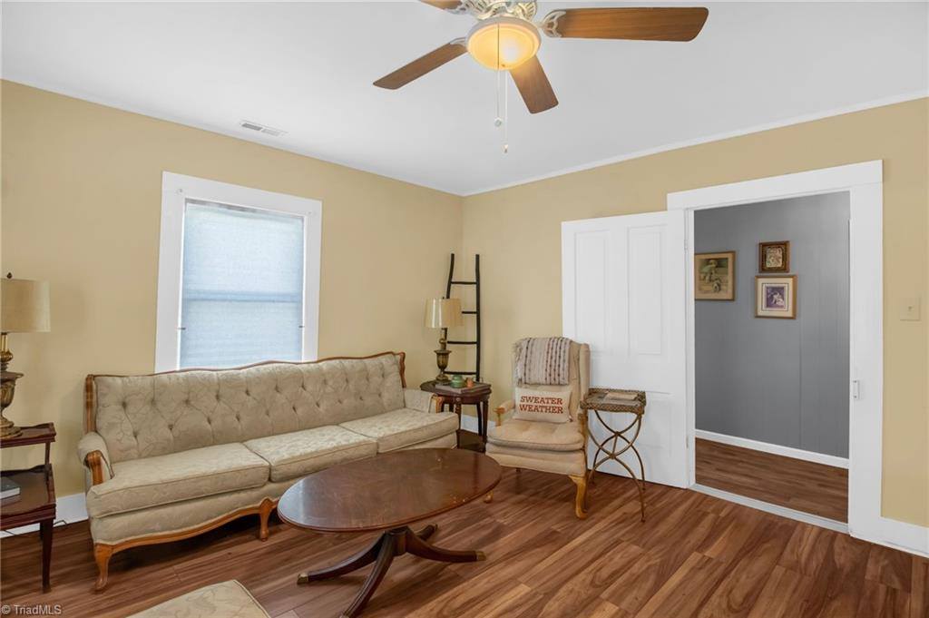 605 South Main Street, Kernersville, NC 27284