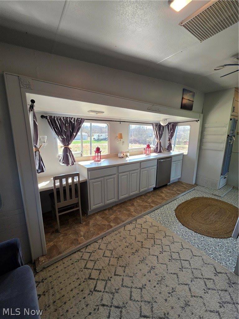 2353-2354 Norman Path, Senecaville, OH 43780
