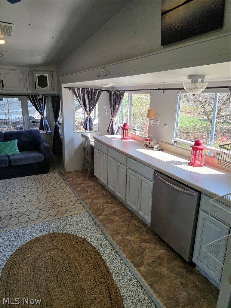 2353-2354 Norman Path, Senecaville, OH 43780