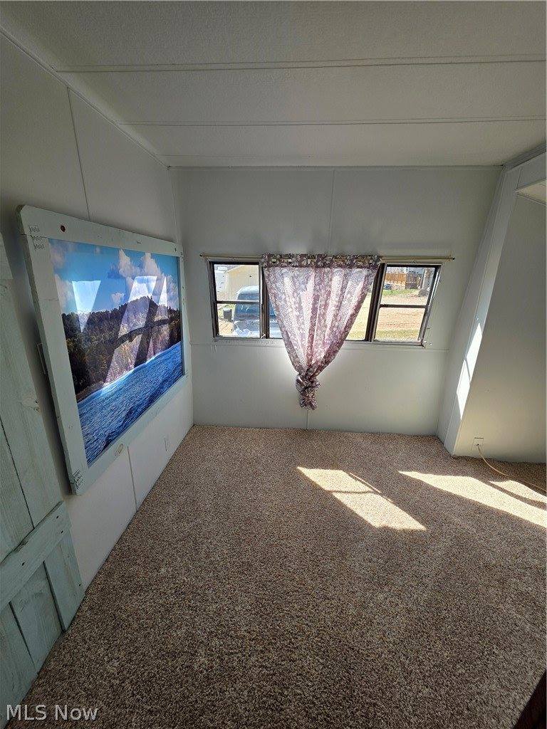 2353-2354 Norman Path, Senecaville, OH 43780