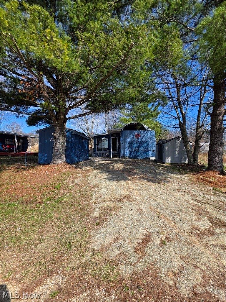 2353-2354 Norman Path, Senecaville, OH 43780