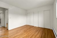 15 Azalea Ct, Eatontown, NJ 07724