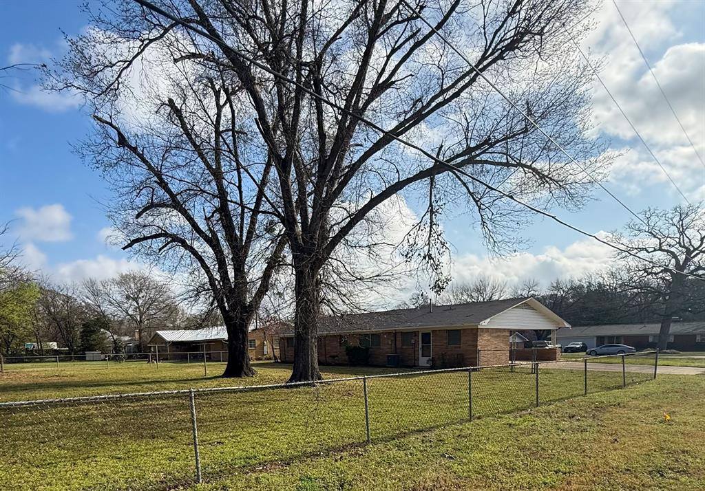 1785 Rollin Road, Canton, TX 75103