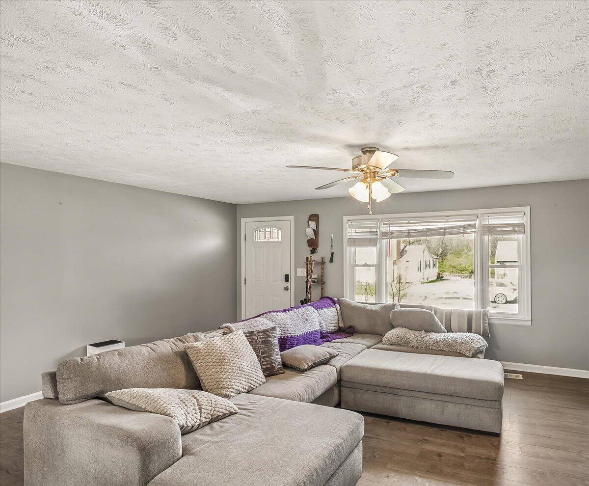 221 Lyons Drive, Frankfort, KY 40601