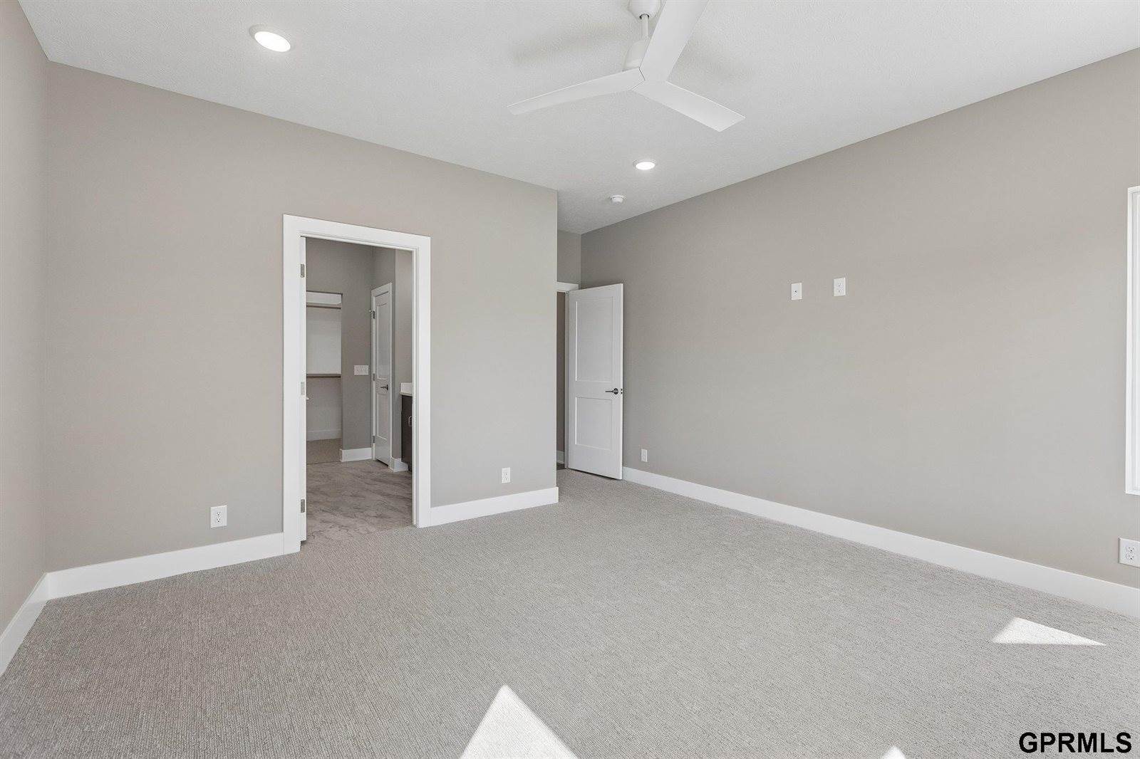 21109 Jessie Avenue, Elkhorn, NE 68022