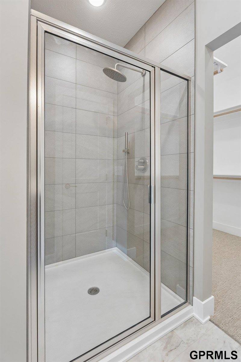 21109 Jessie Avenue, Elkhorn, NE 68022