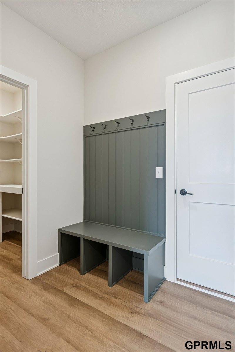 21108 Hartman Avenue, Elkhorn, NE 68022